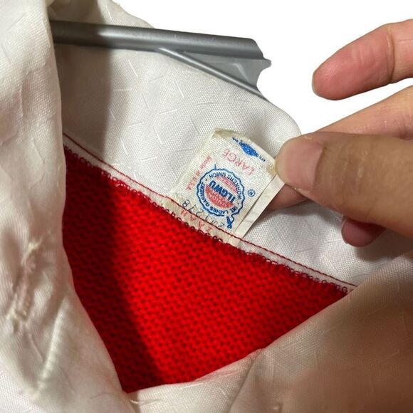 Vintage Women’s collared Red White Sweater Size Large - Picture 5 of 7